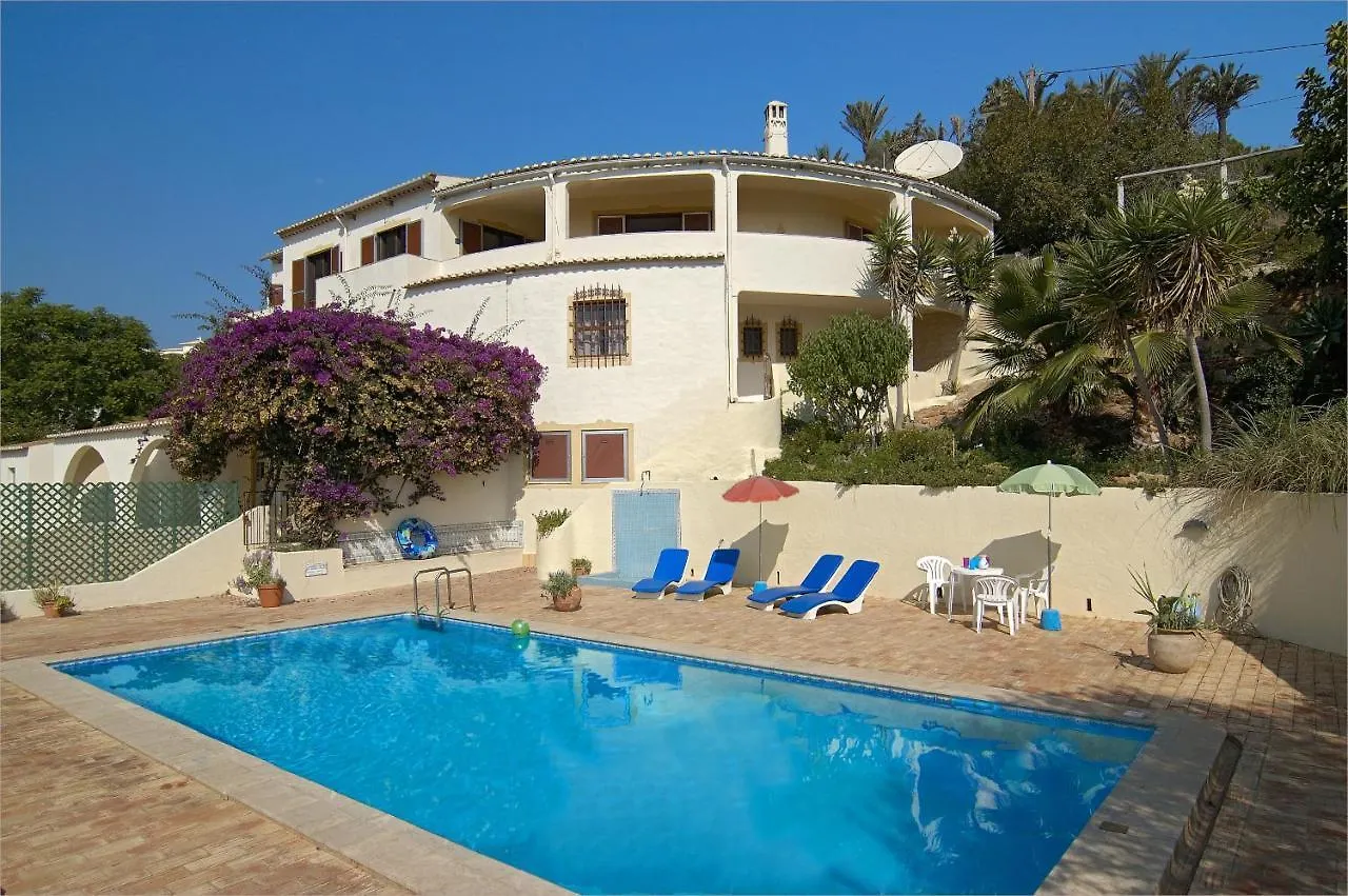 607 Villa Lorena Lagos
