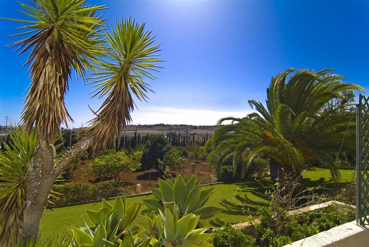 607 Villa Lorena Lagos