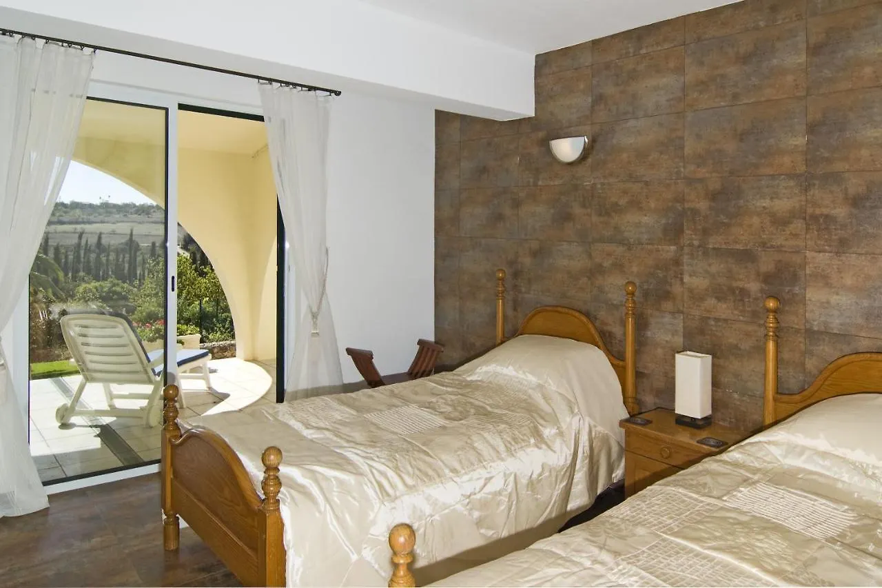 607 Villa Lorena Lagos